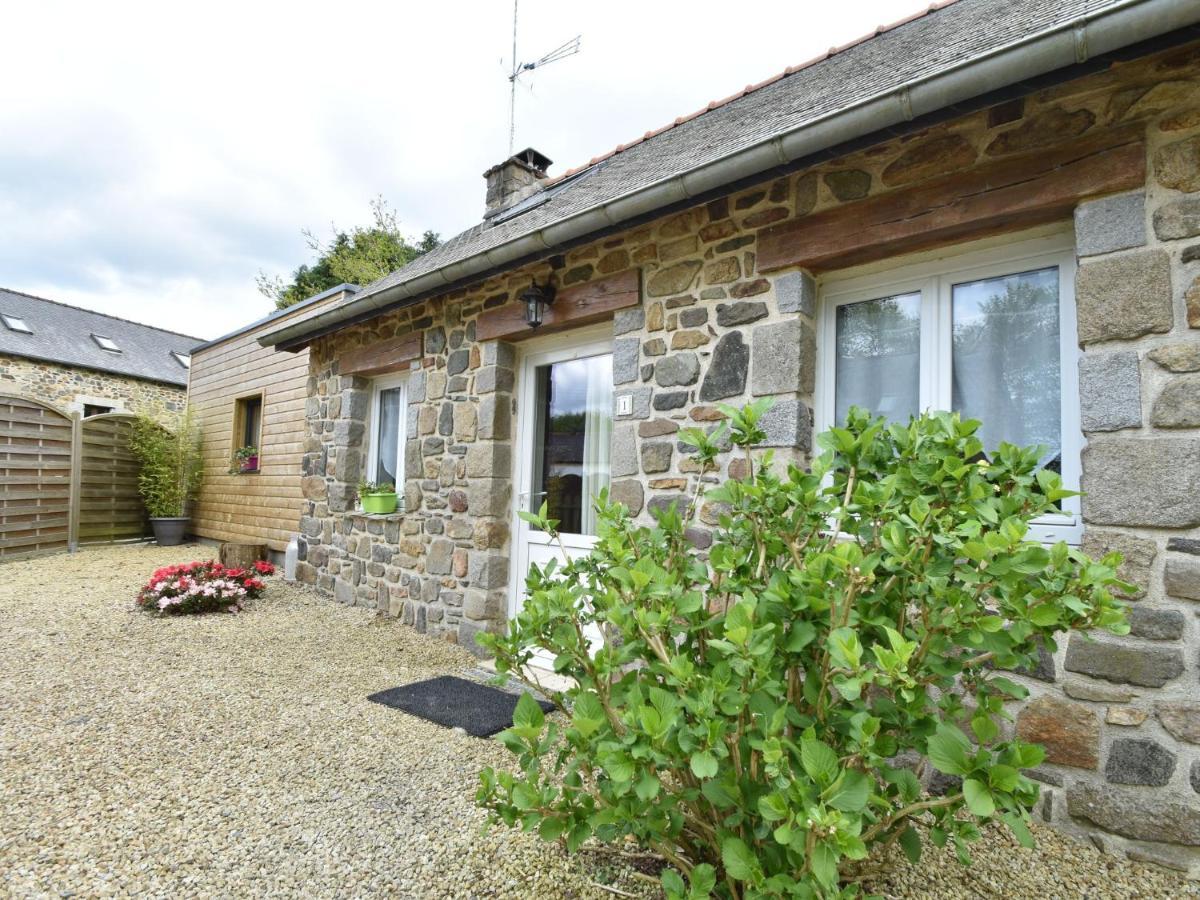 Breton Stone House In Saint Gilles Les Bois Villa Bagian luar foto